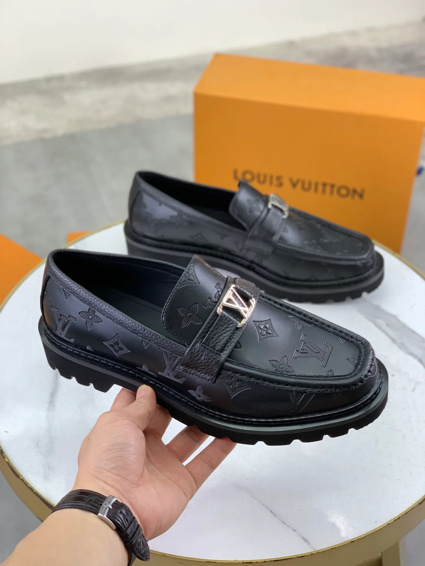 Factory price P820 💎💎💎LOUIS VUITTON [Louis Vuitton] - LV men's business casual leather shoes, luxurious and noble 👞All imported original cowhide, just to create a more comfortable wearing experience, upper: original high-end calfskin ➕Imported soft cowhide lining, original lightweight foam outsole ✔️ Color: 6️⃣colors available Size: 39-44 (38.45 46 can be customized (non-returnable)